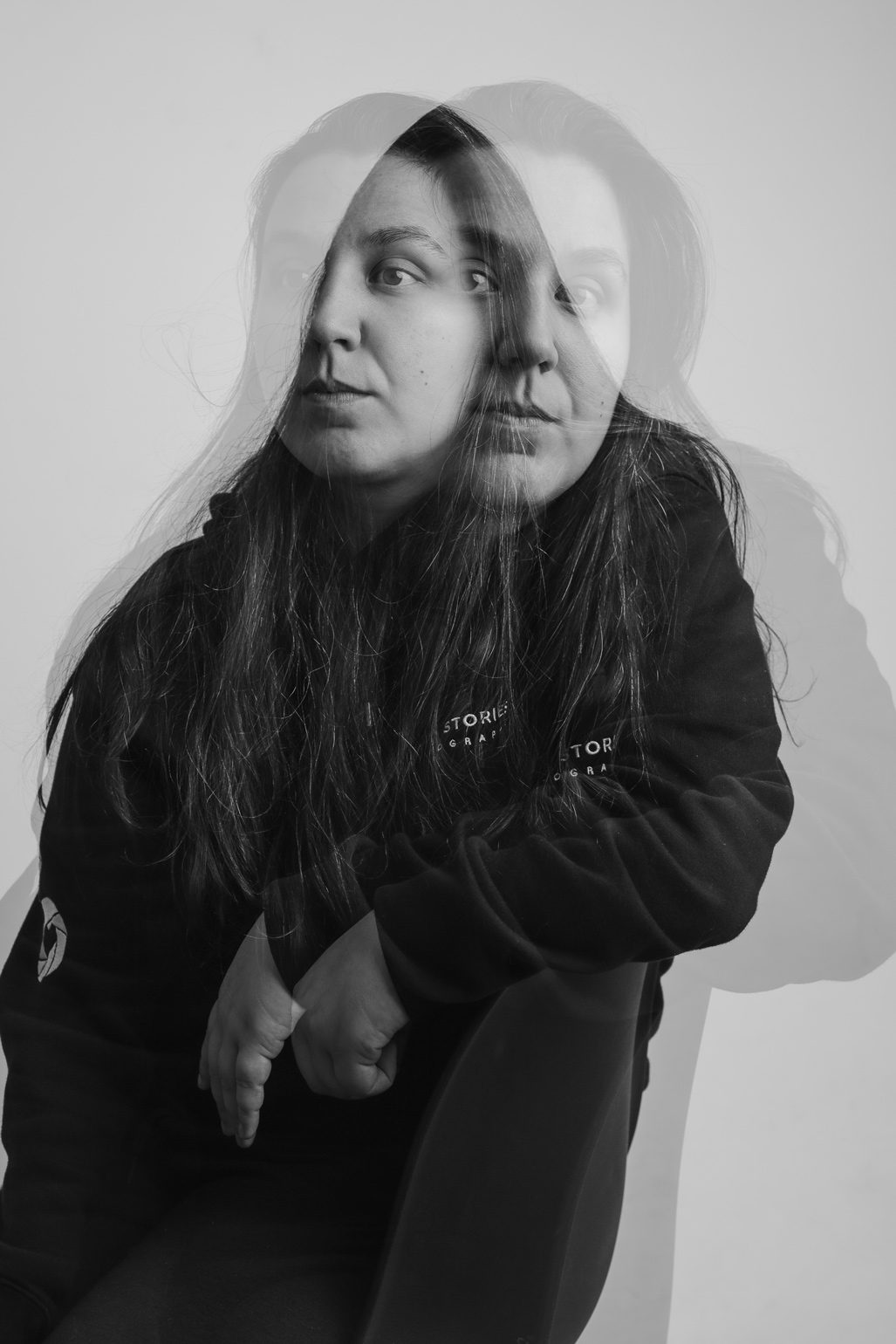 Retrato da fotógrafa Tania — Love Stories Photography, especialistas em casamentos e batizados